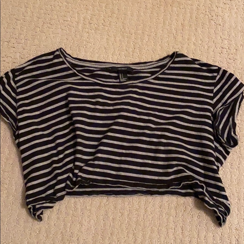 Black and grey striped crop
